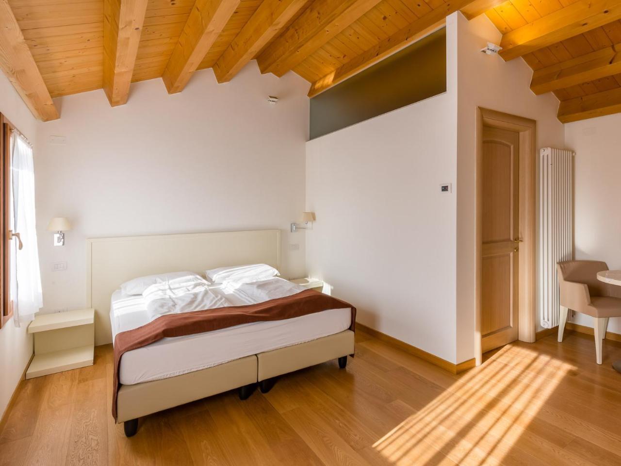 Tenuta Sant'Eufemia San Pietro Di Feletto Exteriör bild